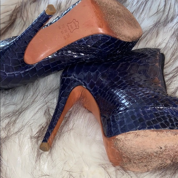 Alexandre Birman Python Zip front open toe Booties 38/7 - Picture 3 of 5